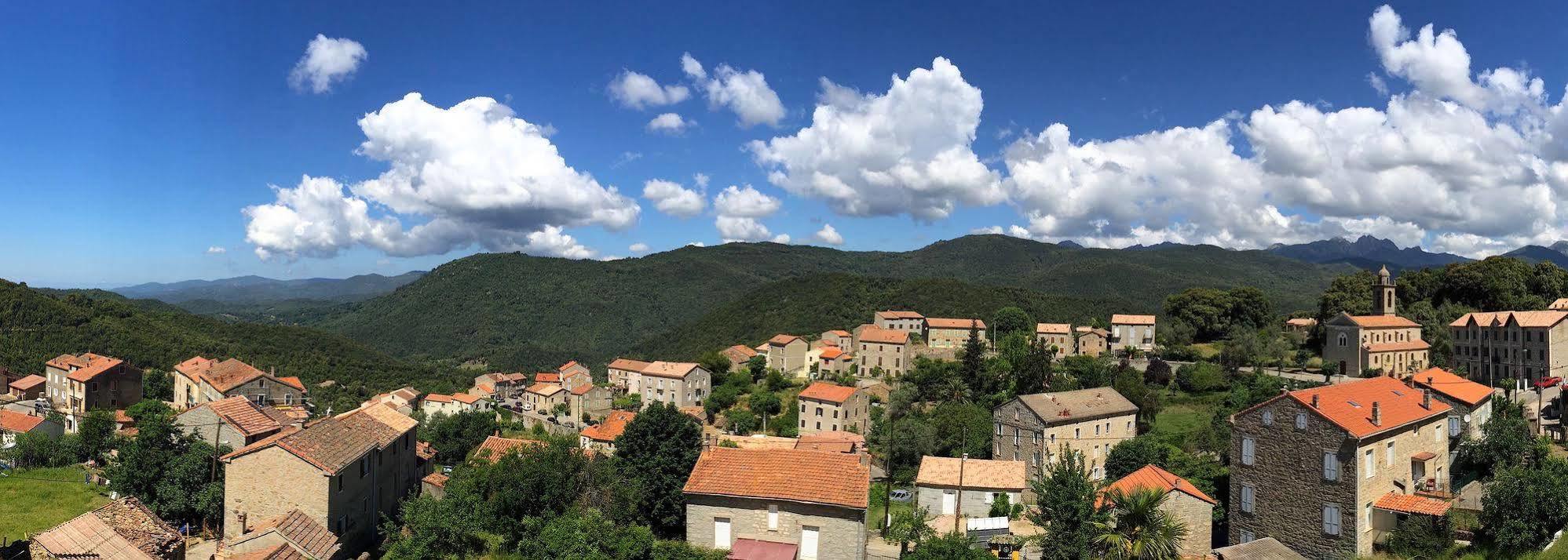 Du Pietri Maison d'hôtes *